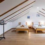 Gorgeous In With Kitchen Feriehus