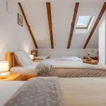 Gorgeous In With Kitchen Feriehus