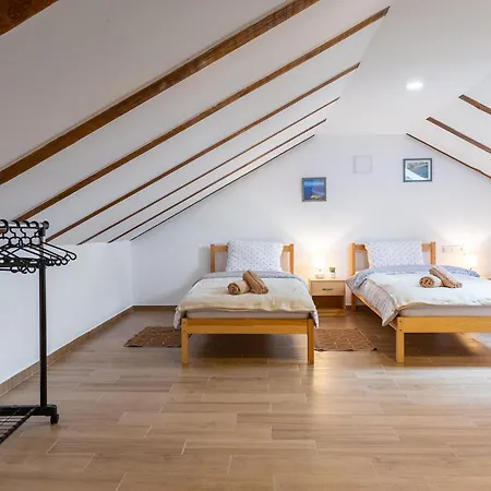 Gorgeous In With Kitchen Feriehus