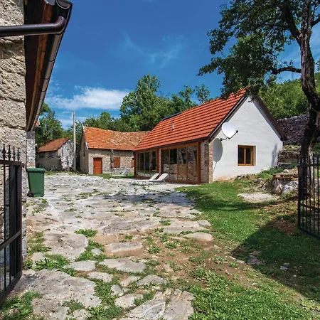 Gorgeous In With Kitchen Feriehus