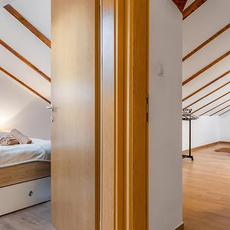 Gorgeous In With Kitchen Feriehus