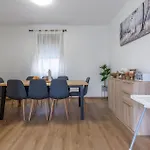 Gorgeous In With Kitchen Gračac