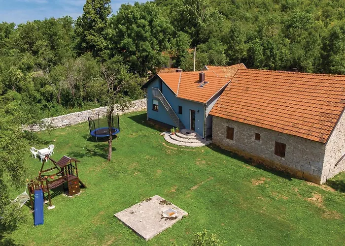 Gorgeous In With Kitchen Gracac (Zadar)