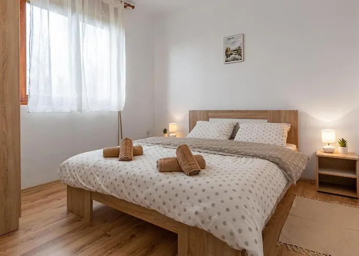 Gorgeous In With Kitchen * Gračac